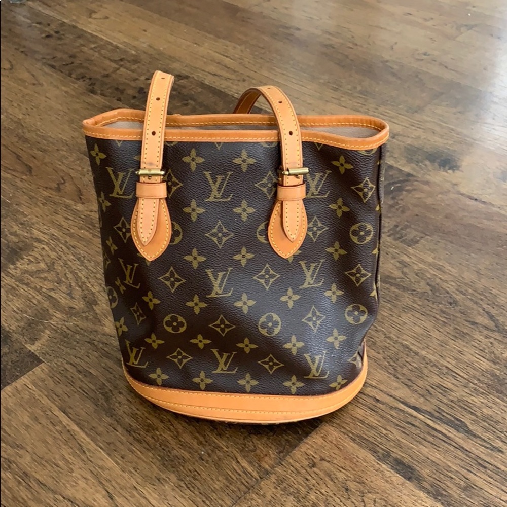Louis Vuitton purse